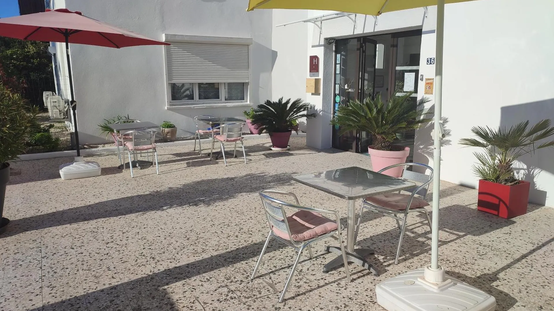 Hotel Le Calypso Hyeres 2*,  France