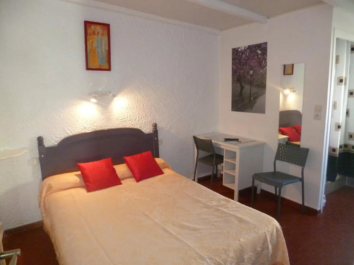 Hotel Le Calypso Hyeres