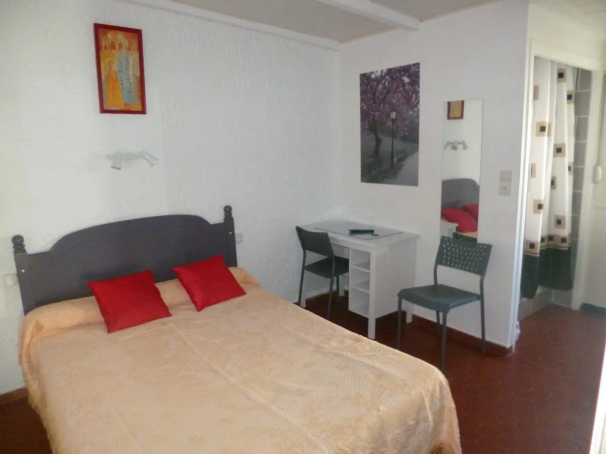 Hotel Le Calypso Hyeres 2*,  France